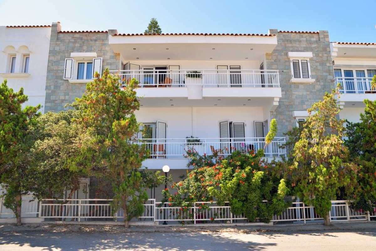 Anna Apts