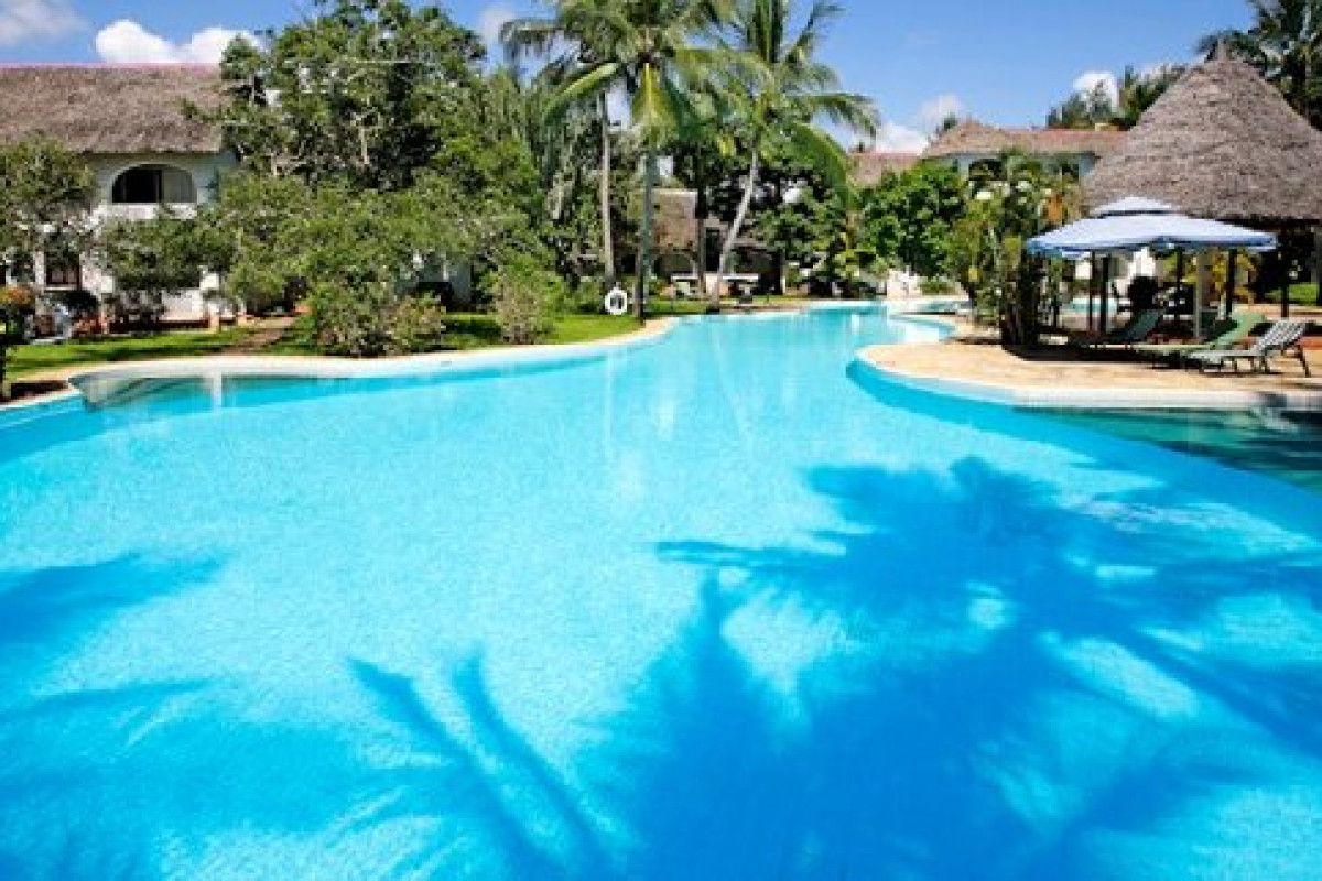 Leisure Lodge Beach Golf Resort