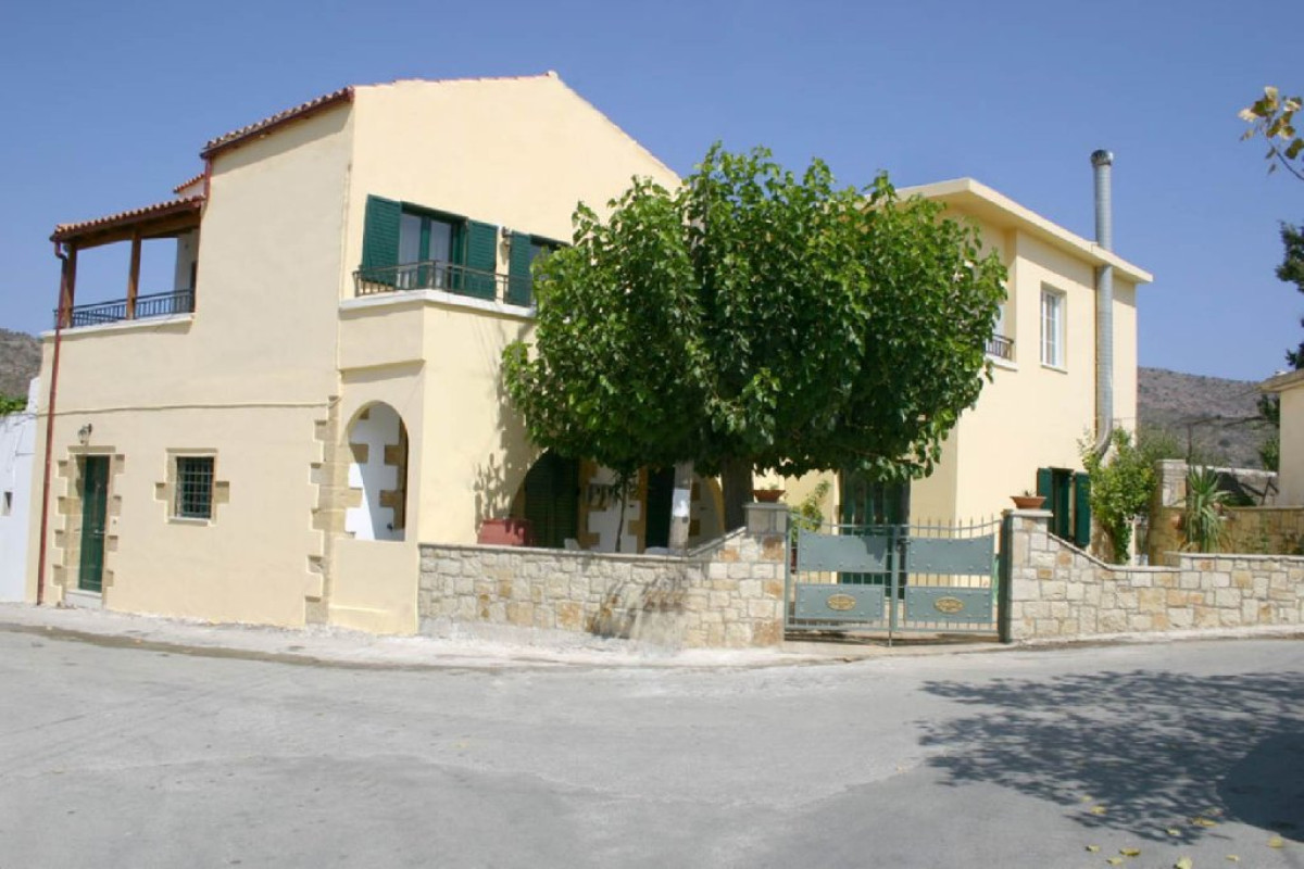 Alkion Apartments  - cat oficiala 2 chei (C)