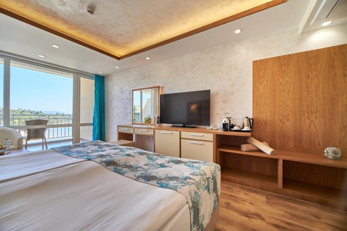 BILYANA BEACH - Adults Only 16+