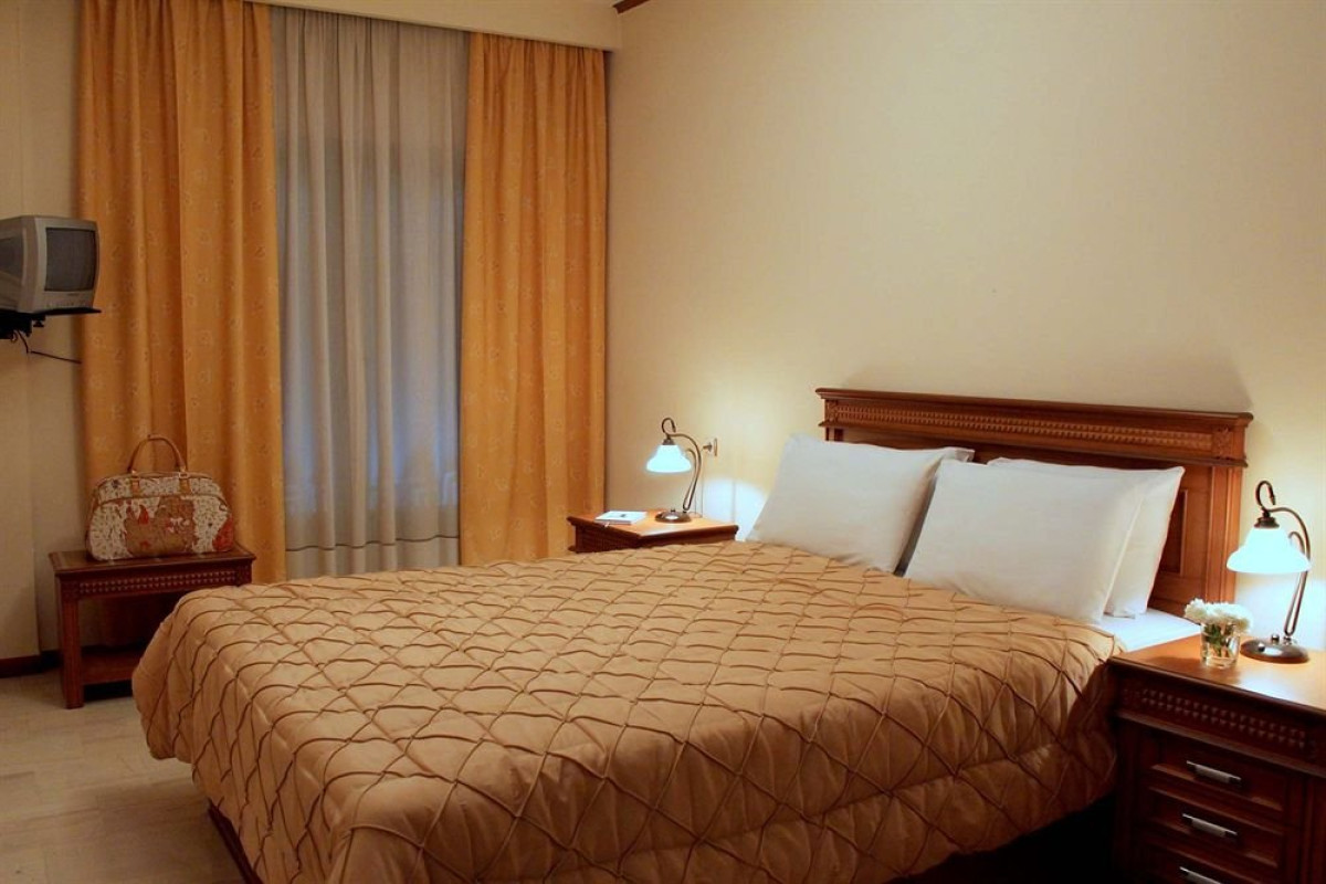 Famissi Hotel