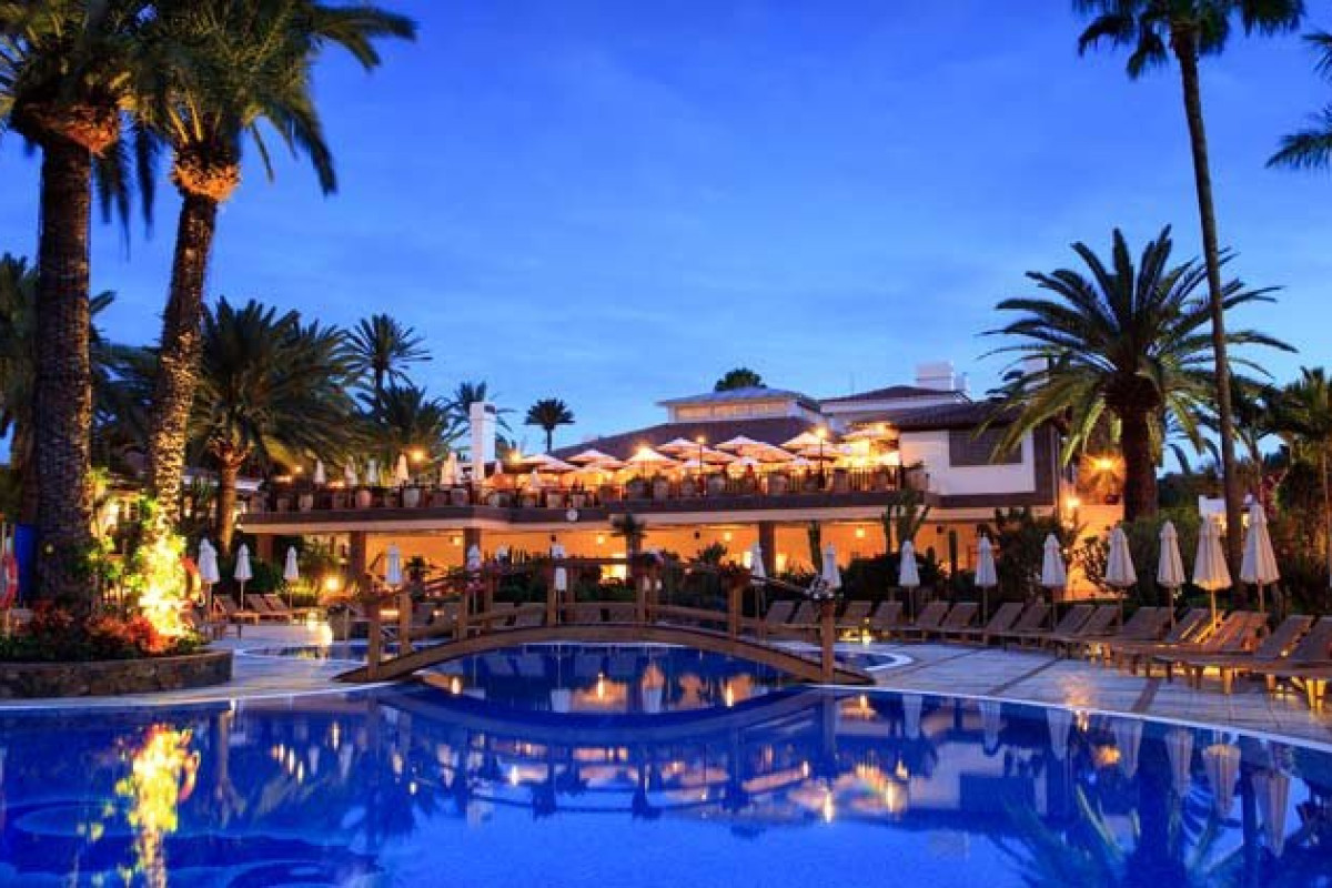 Seaside Grand Hotel Residencia