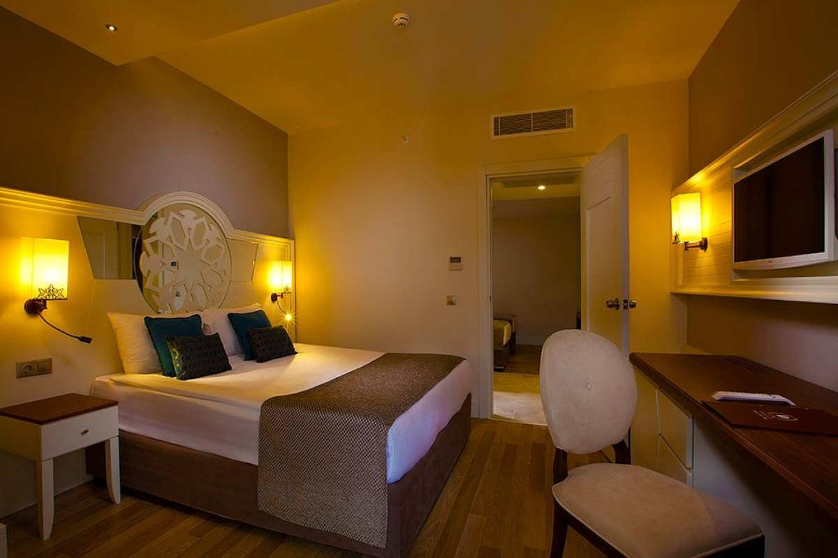 DIAMOND ELITE HOTEL SPA +16
