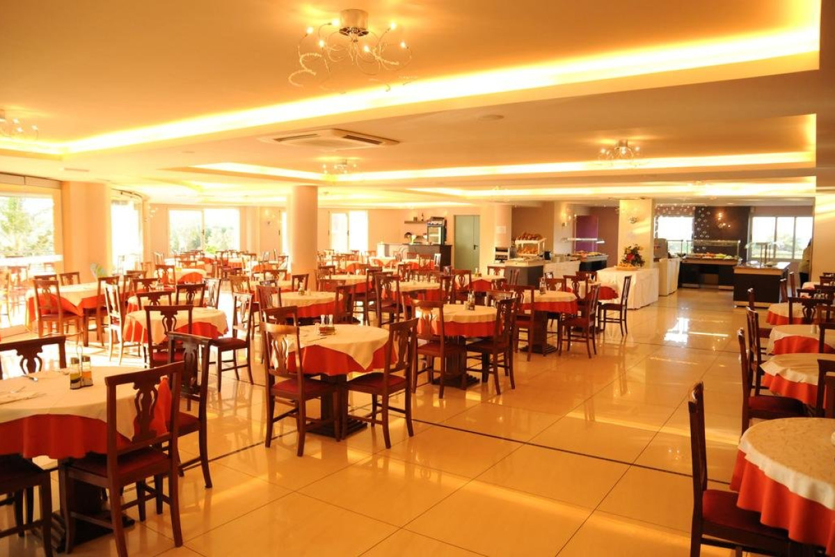 CHRISPY WORLD HOTEL (K)