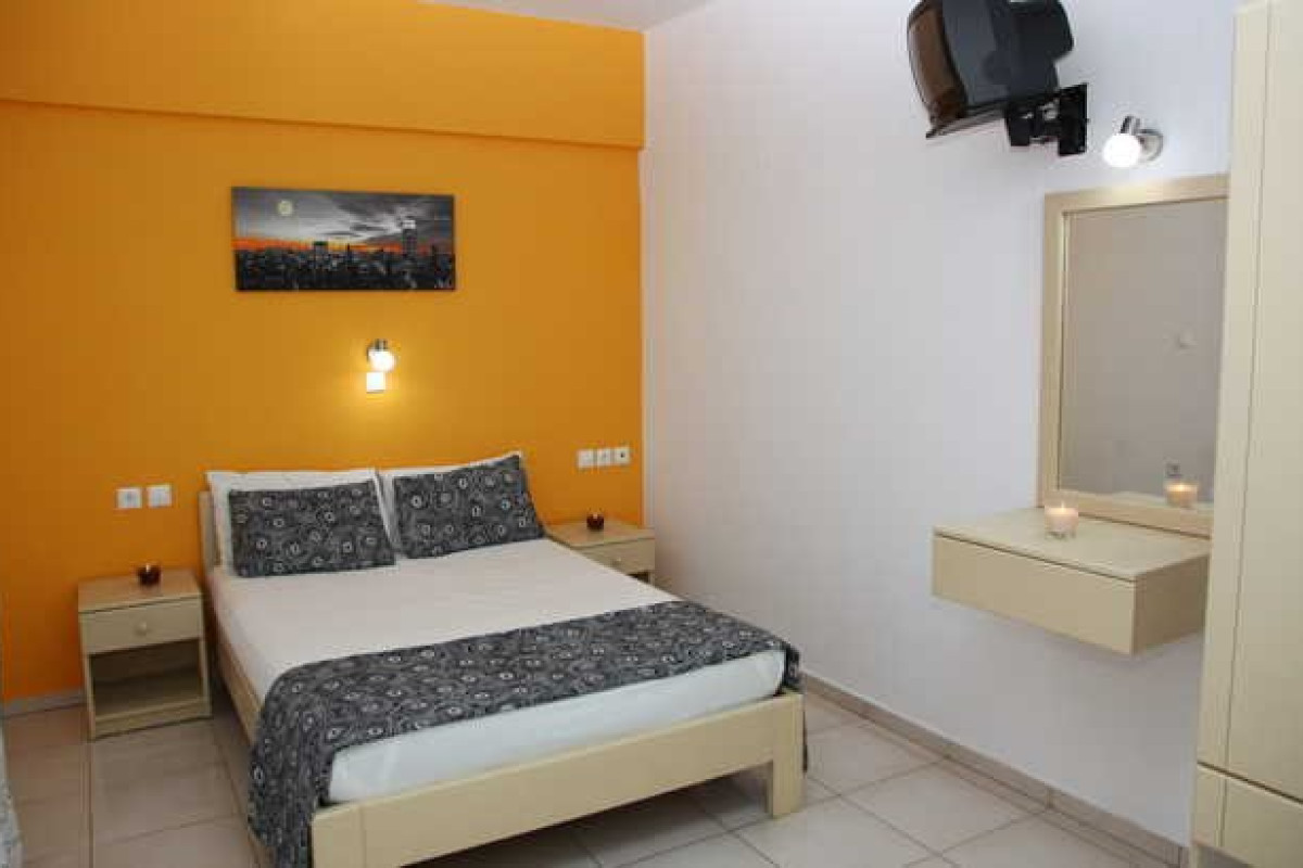 Happy Days Studios and Apartments (Malia)