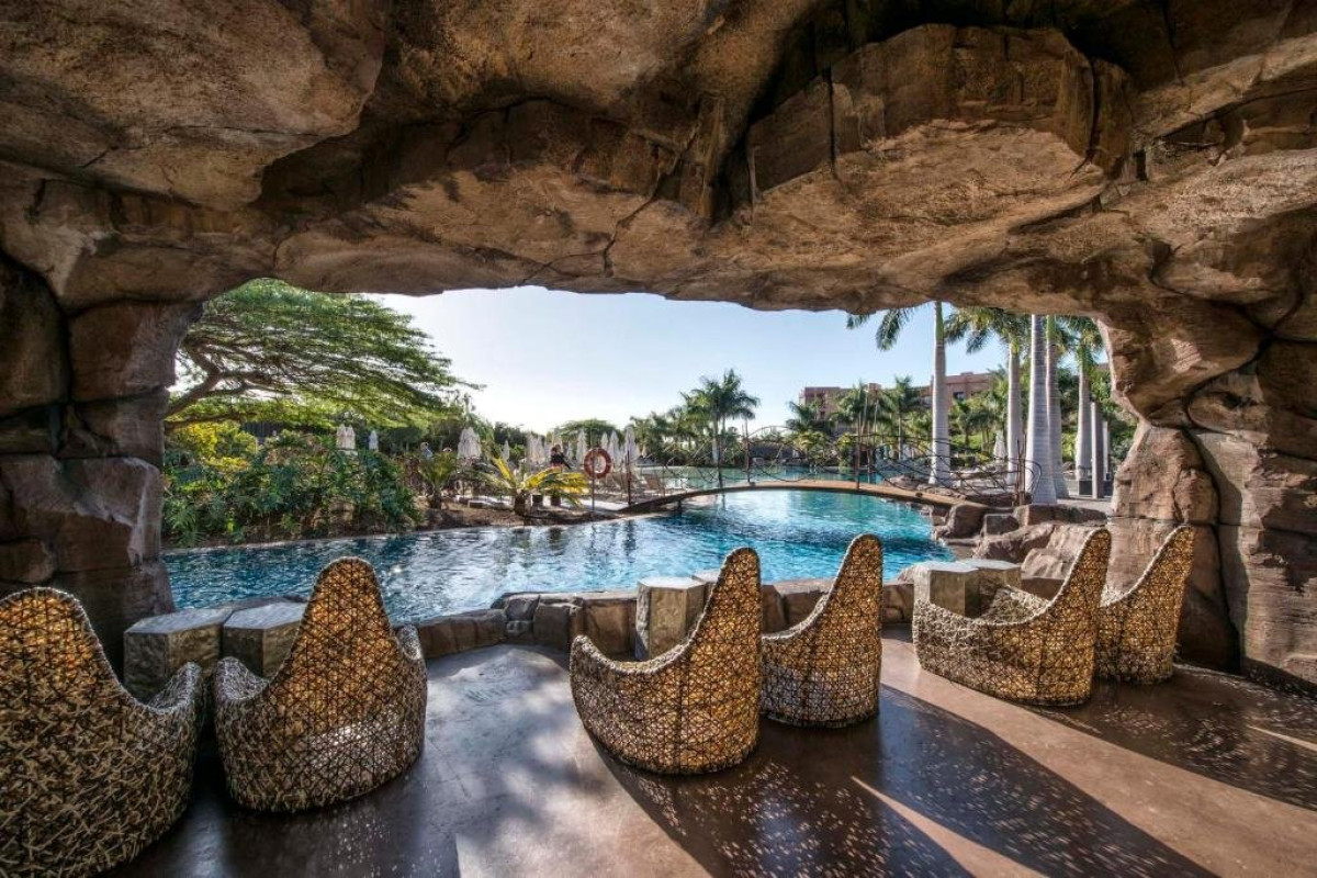LOPESAN BAOBAB RESORT 5*