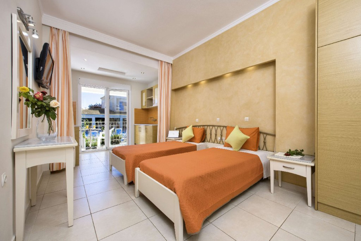 Kavos Plaza Hotel (Corfu)