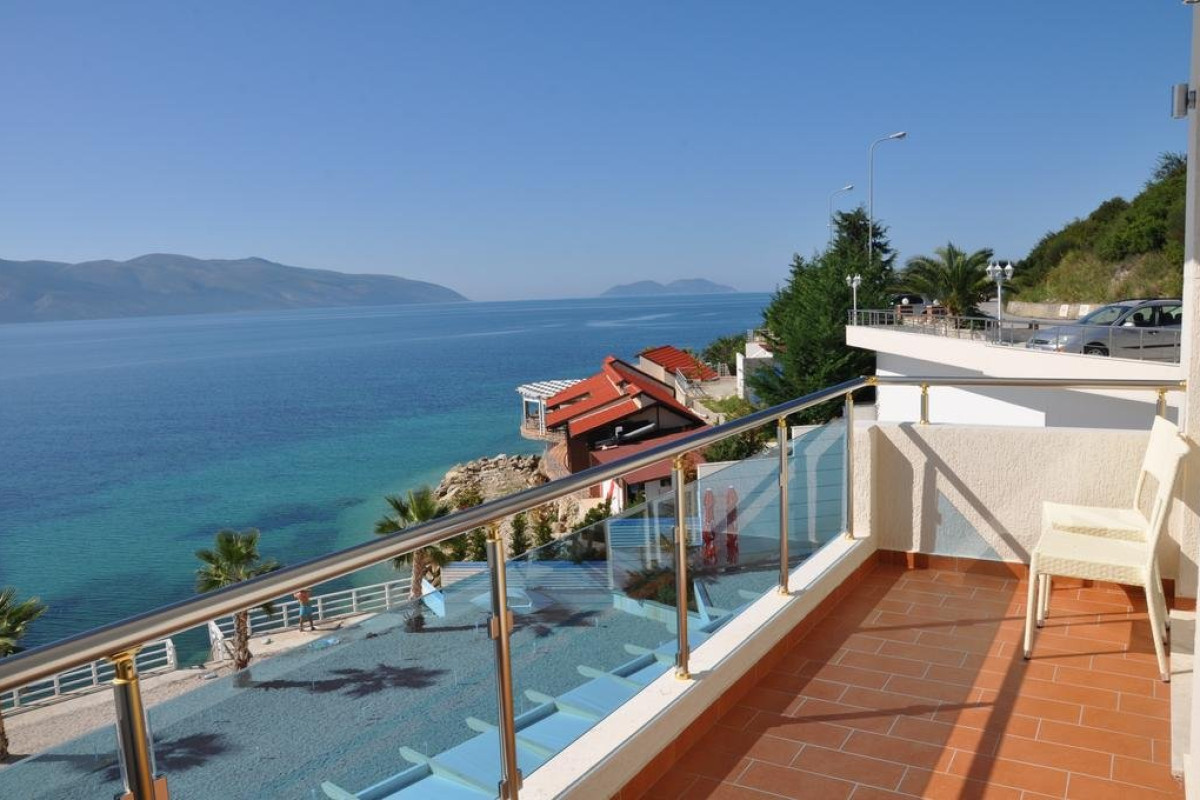 Coral Hotel (Radhime-Vlore)