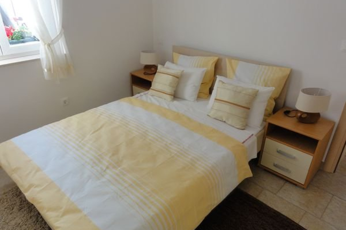 RATIMIR private apartment (Trogir)