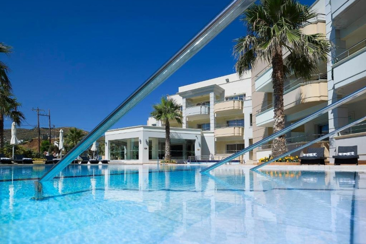Molos Bay (K)
