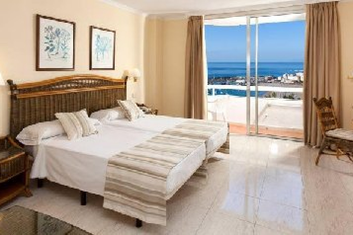 Sol Arona Tenerife (fost Tryp Tenerife)