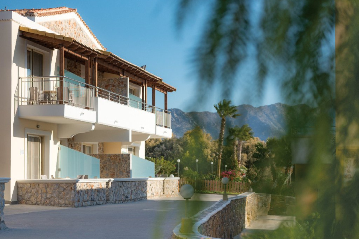 Grand Blue Hotel