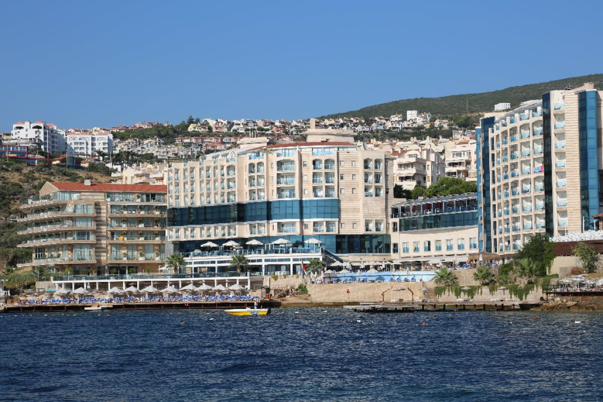 CHARISMA DELUXE HOTEL