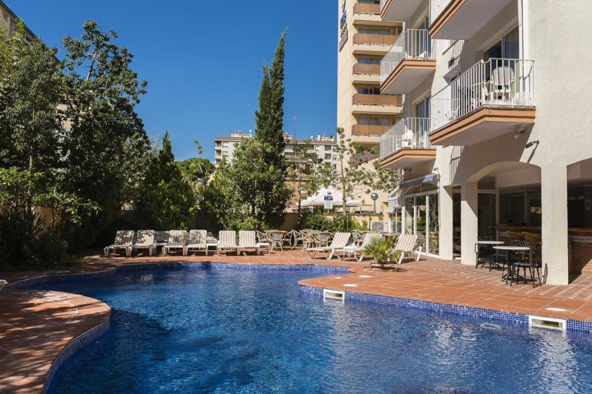 DWO LES PALMERES (Calella)