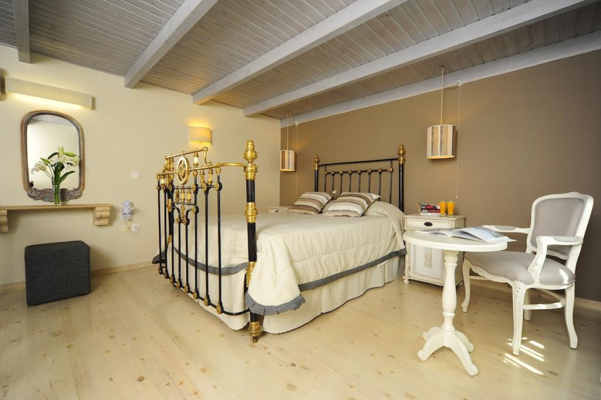 Mythos Suites (K)