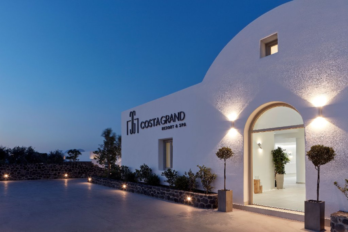 Costa Grand (Kamari - Santorini)