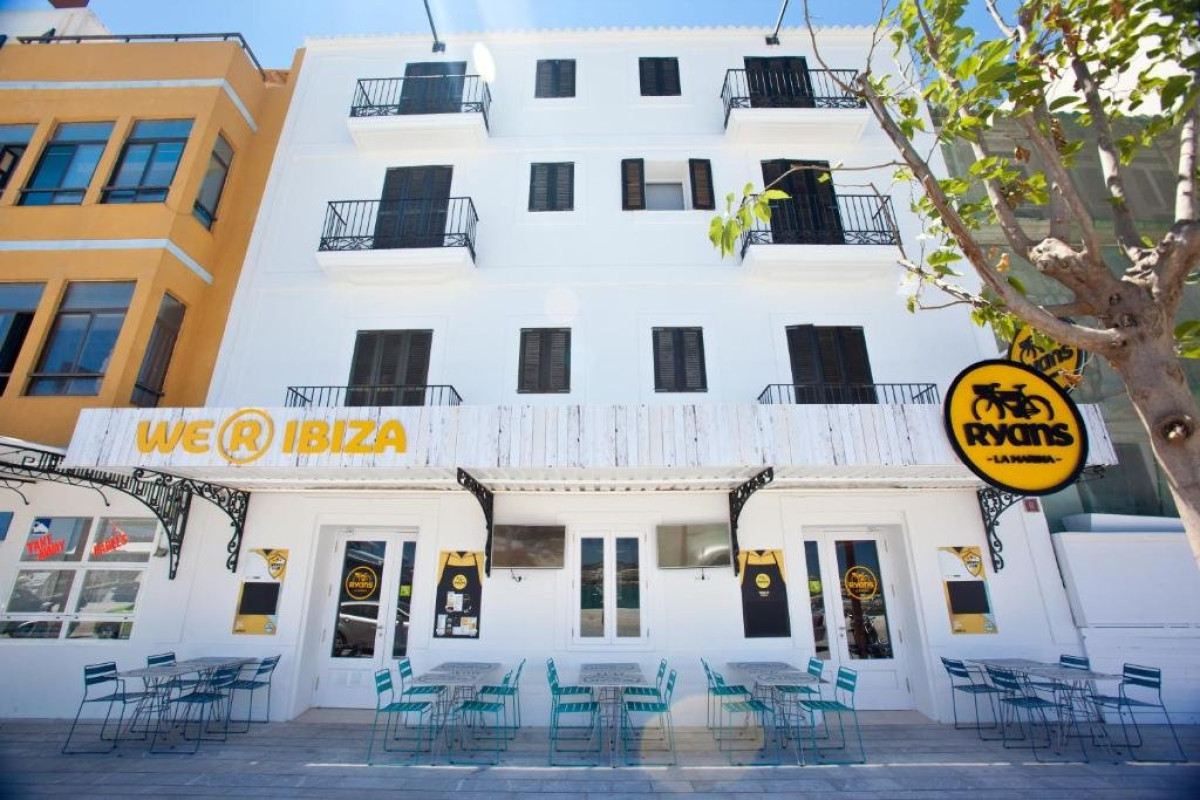 RYANS LA MARINA HOTEL