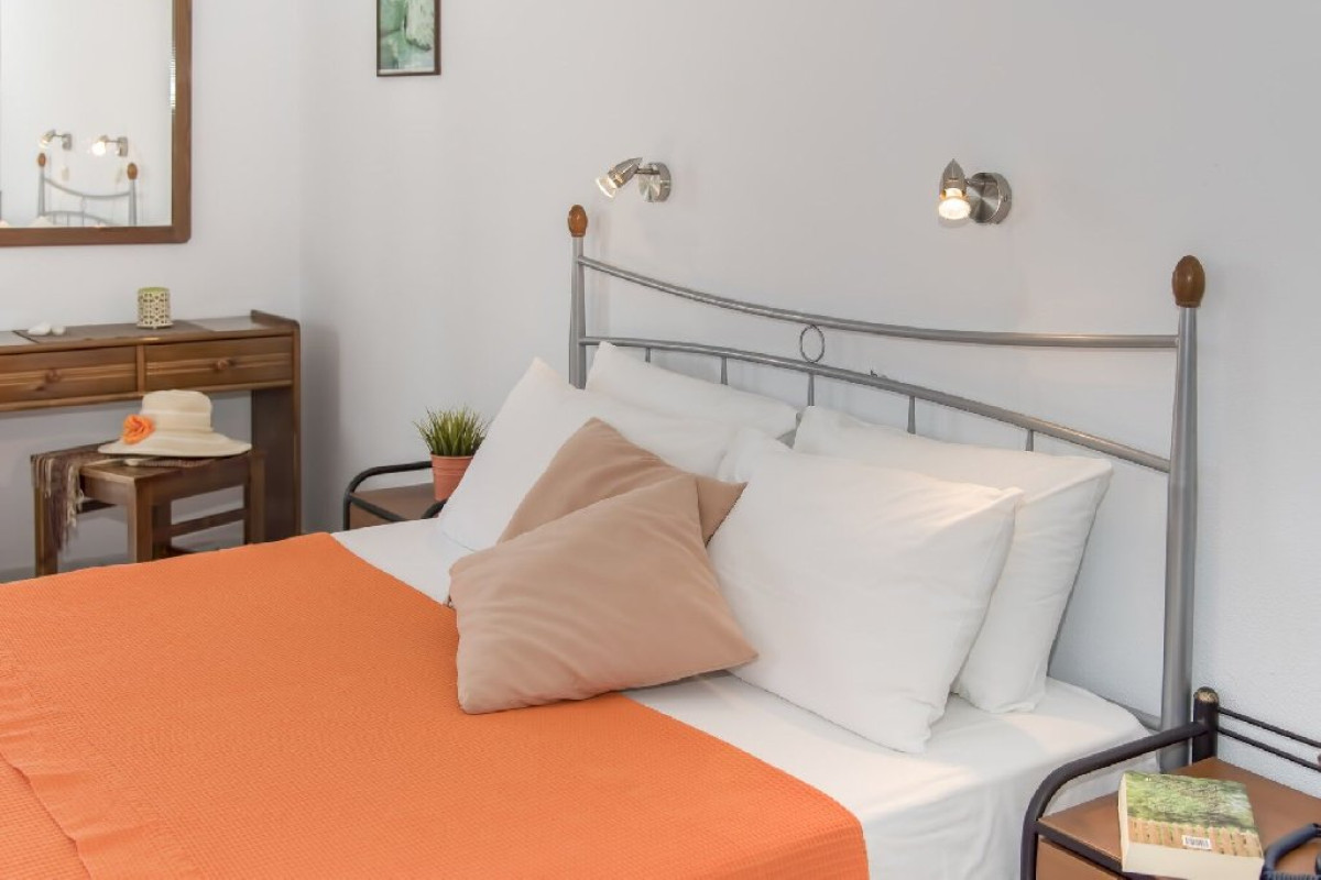 Heliovasilema Studio - Pollonia (Milos)