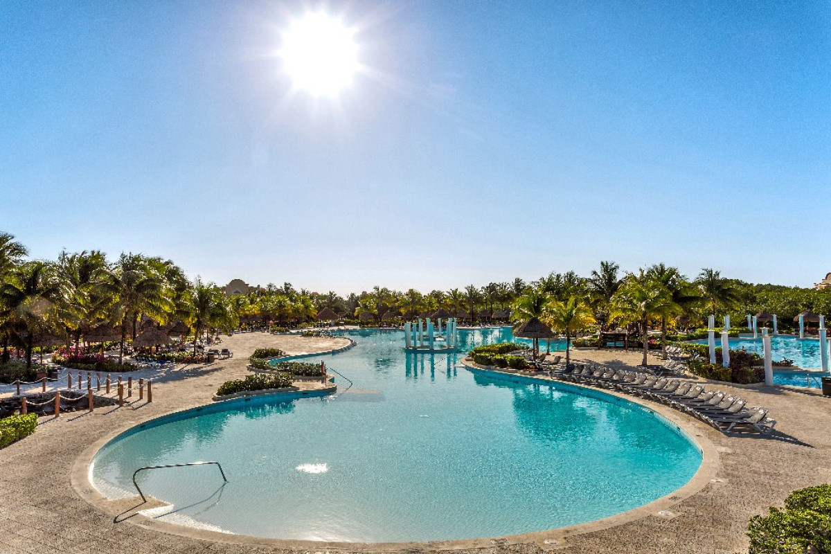 Grand Palladium White Sand Resort and Spa