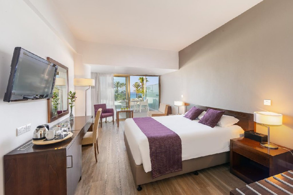 Crystal Springs Beach Hotel (Protaras)