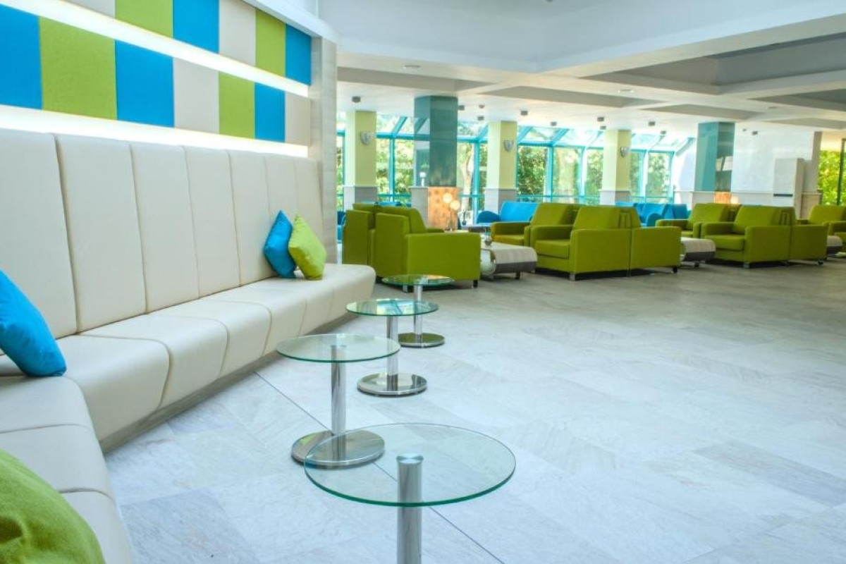 BORYANA - Hotel Renovat 2025