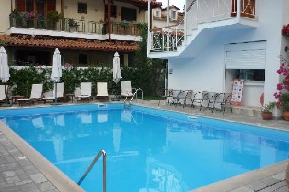 Neda Hotel ( Olympia)