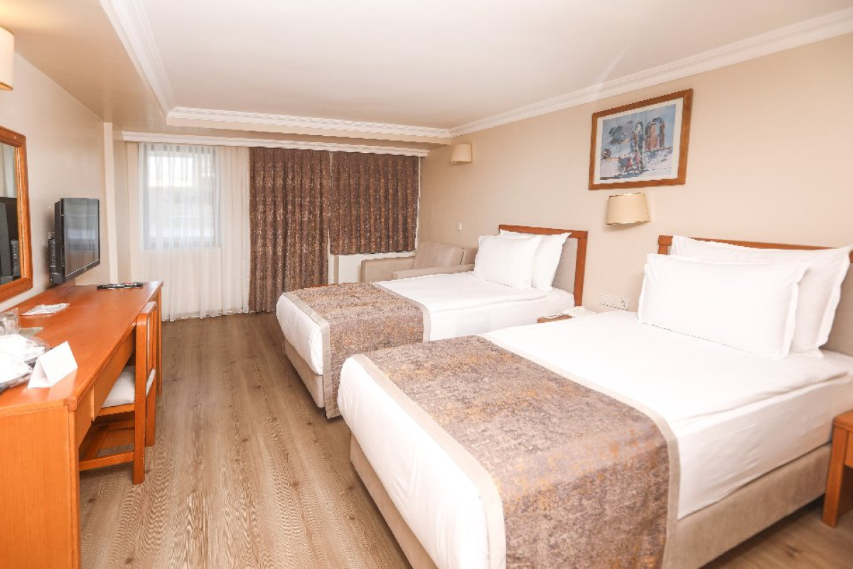 MIRAMARE QUEEN HOTEL