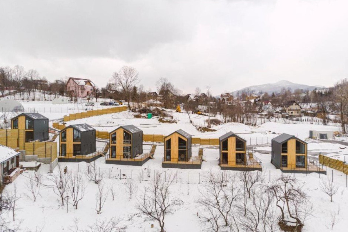 Moon Village Comarnic