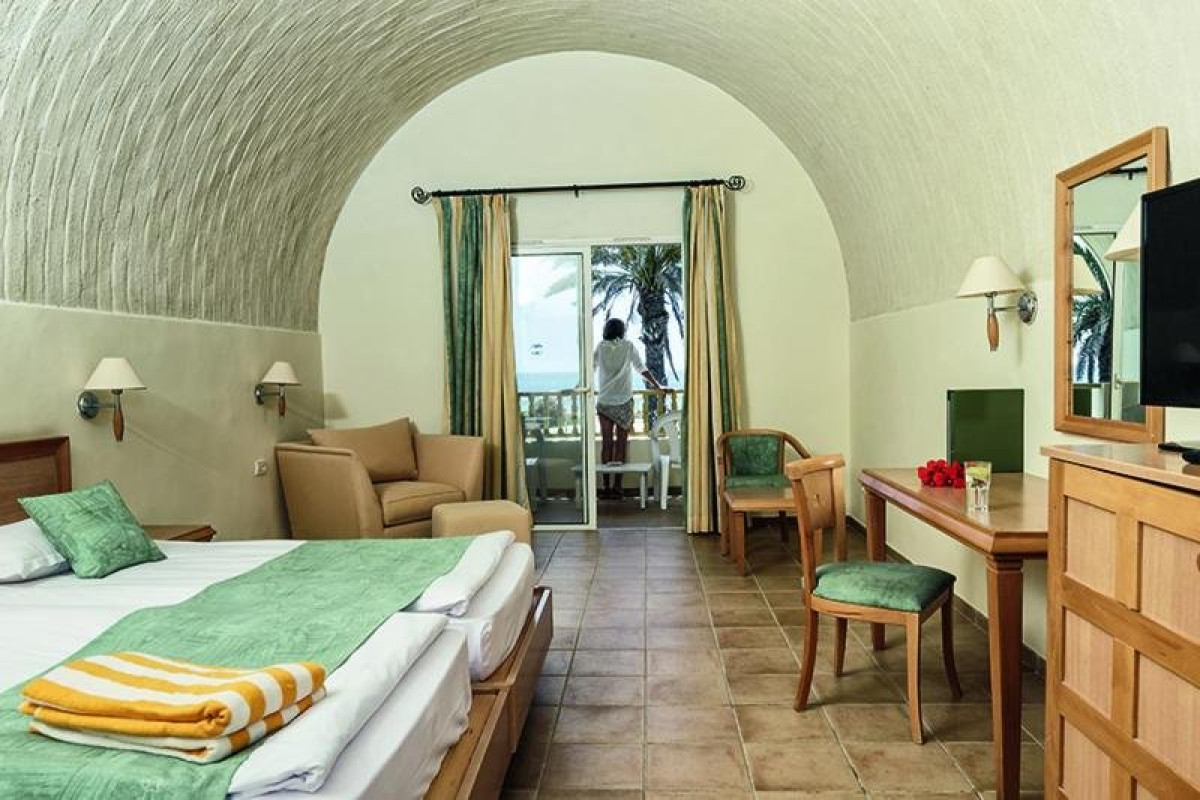 CALIMERA DELFINO BEACH RESORT