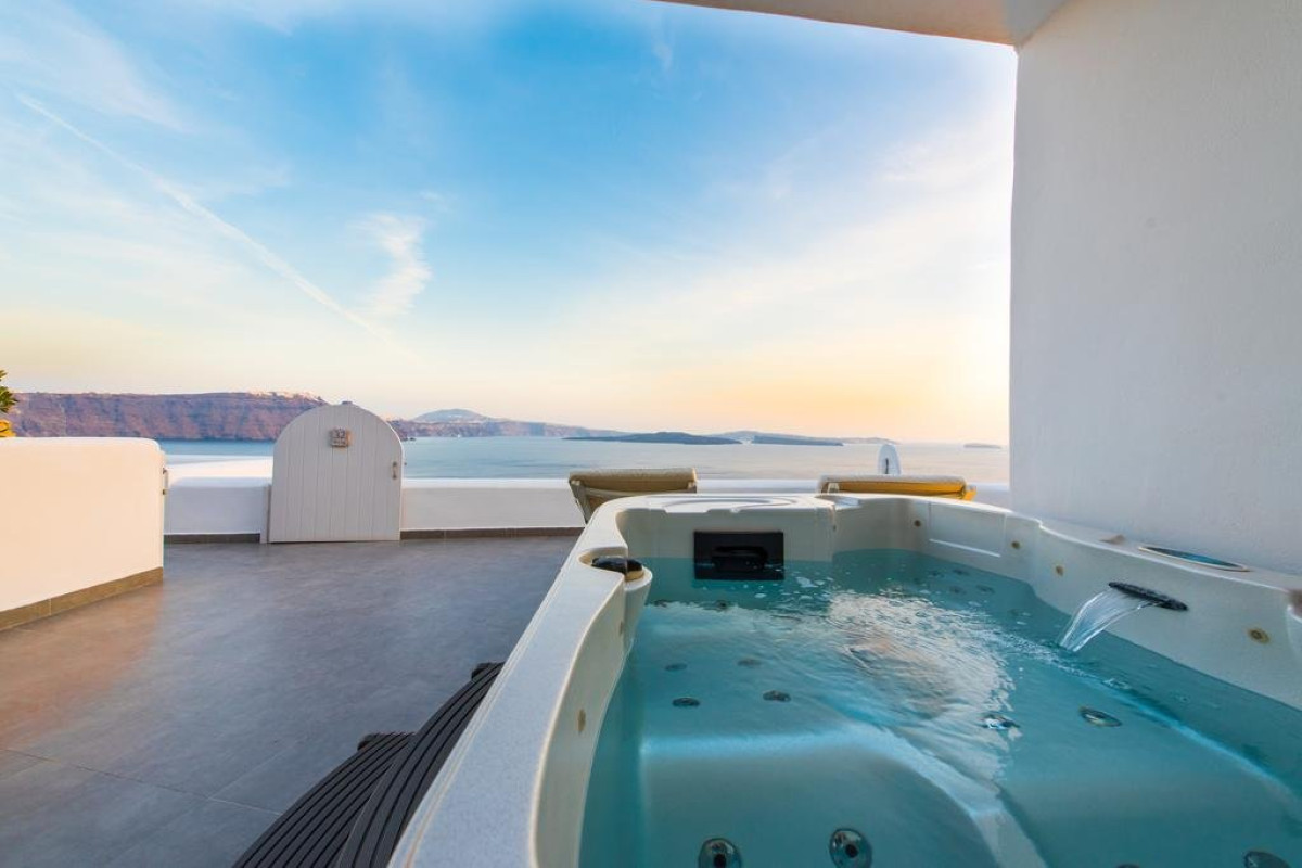 Santorini Secret Suites (Adults Only)