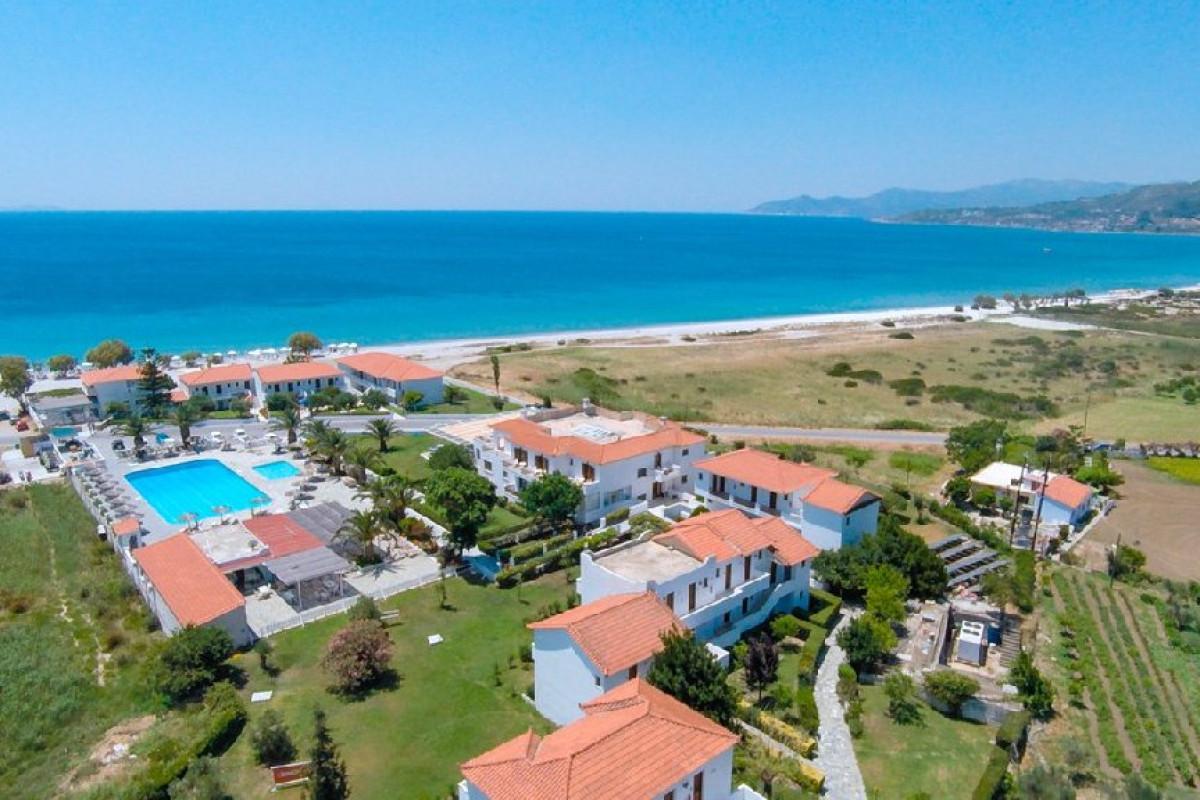 Sirenes Beach