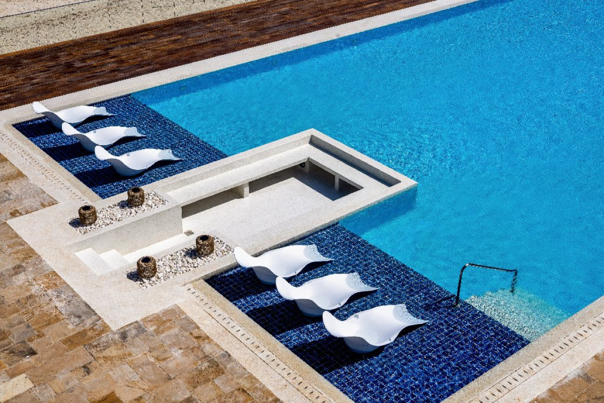 Bamburi Beach Resort (R)