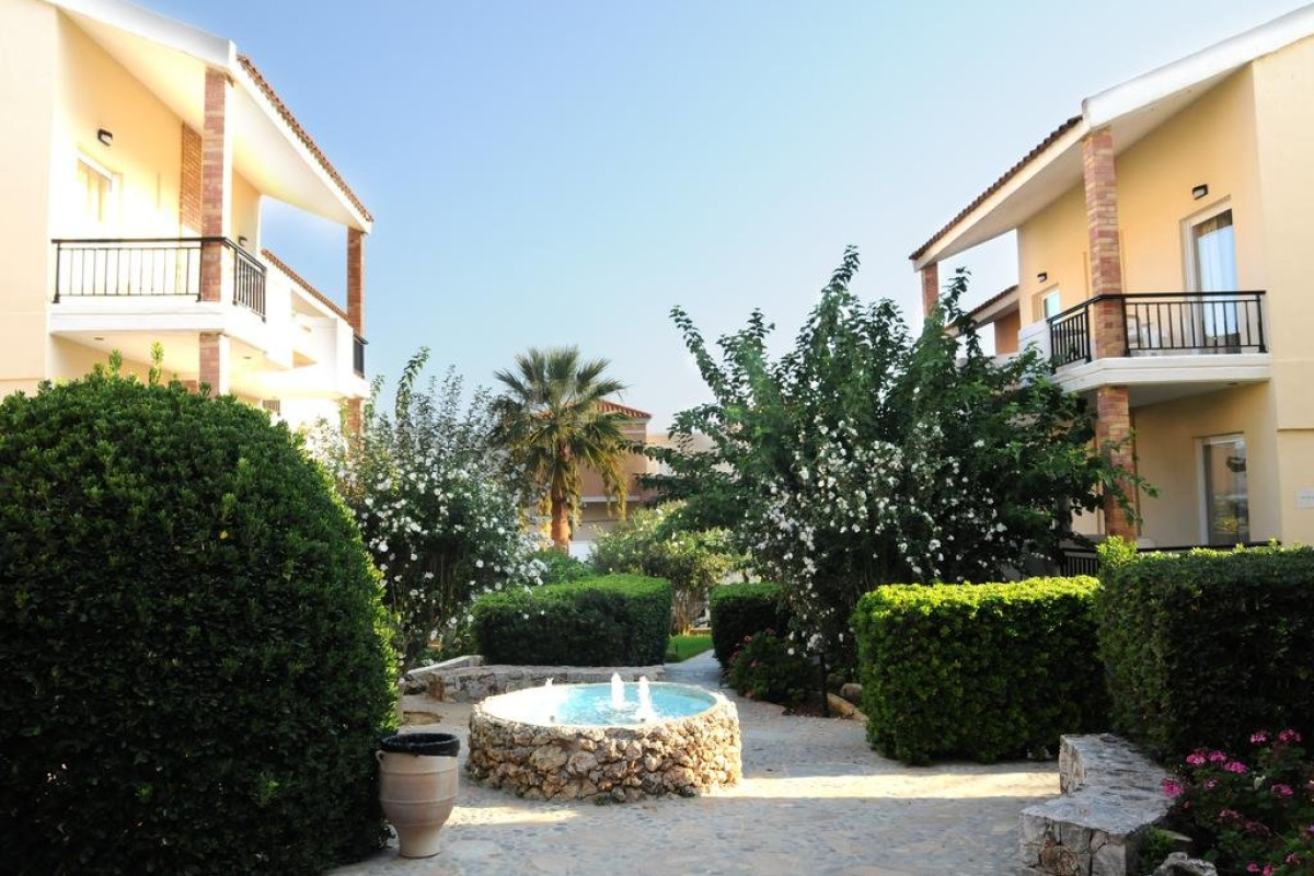 CHRISPY WORLD HOTEL (K)