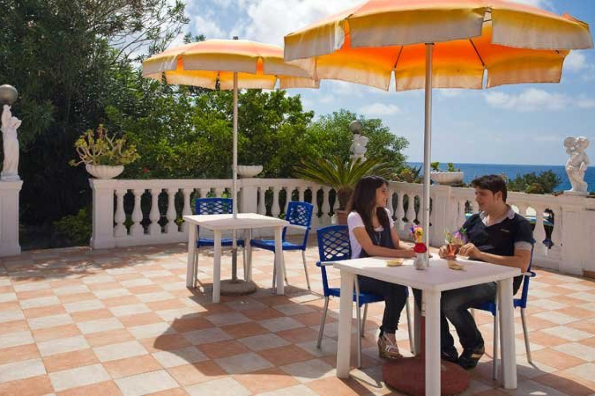 Hotel Riva Del Sole