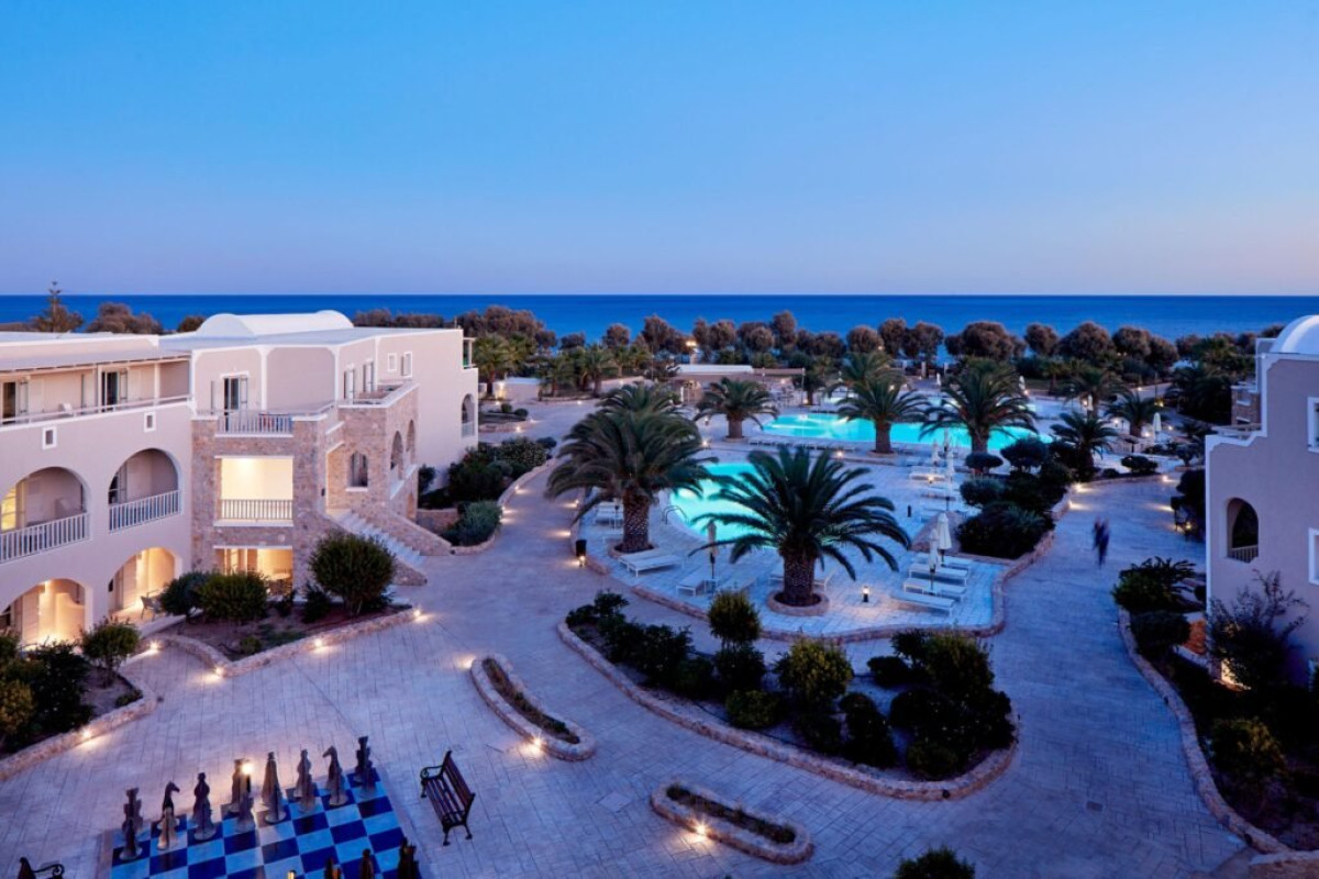 Santo Miramare Resort (Perivolos - Santorini)