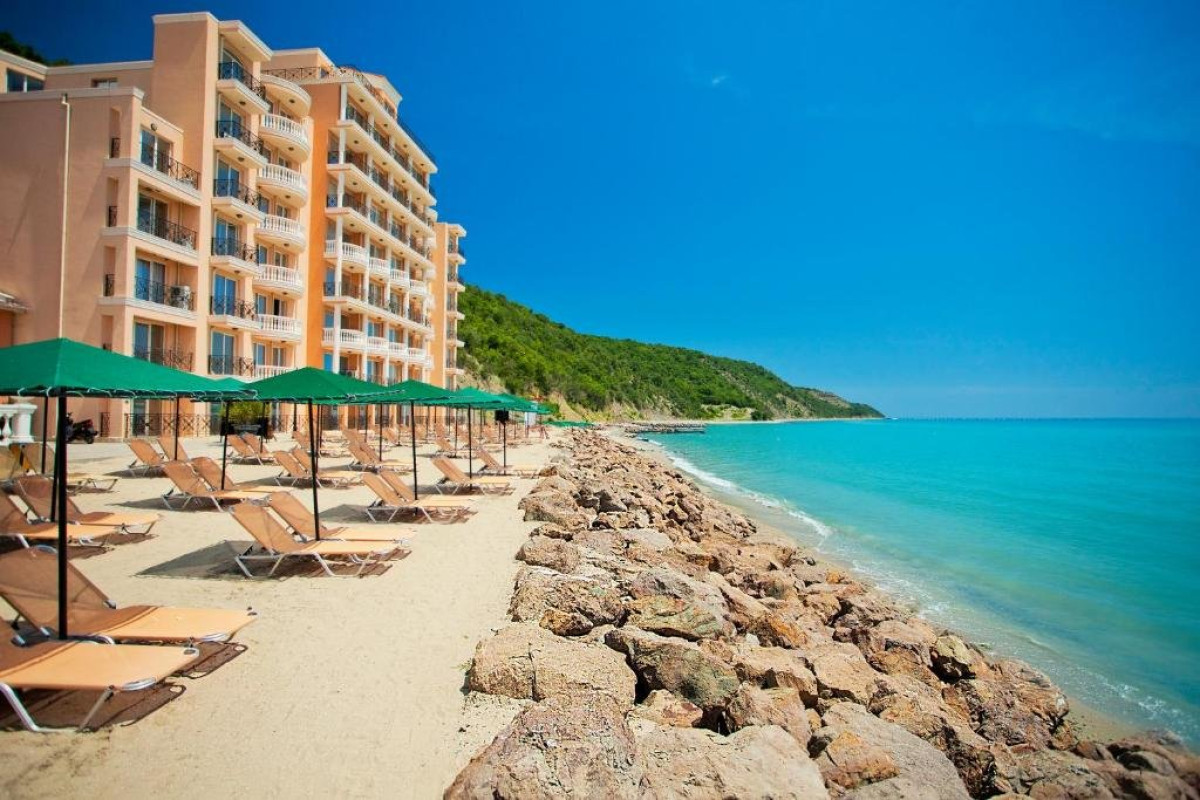 ROYAL BAY