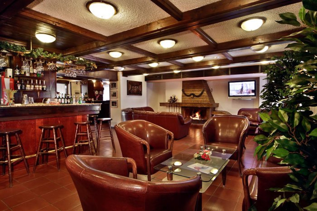 FLORA HOTEL