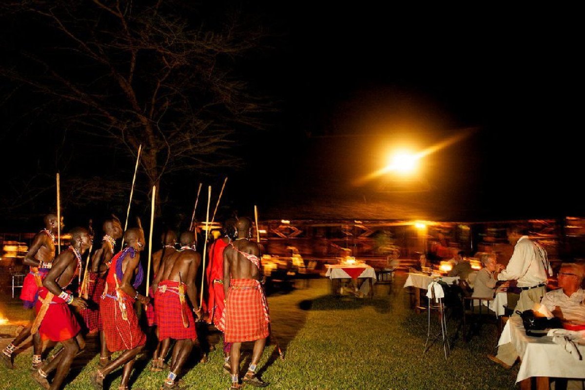 Safari Tsavo East - West (2 nopti) + Swahili Beach Resort (5 no