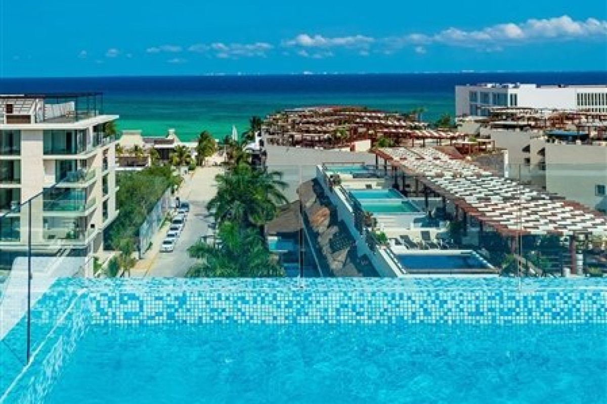 The Reef 28 - Adults Only (MT)