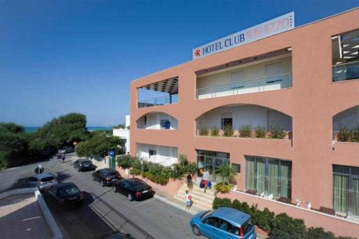 Hotel Club Ravezzo (Lido Marini)