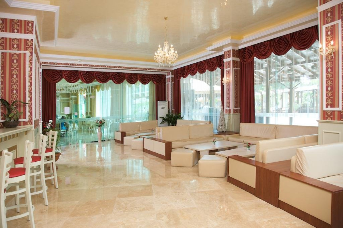 Mena Palace