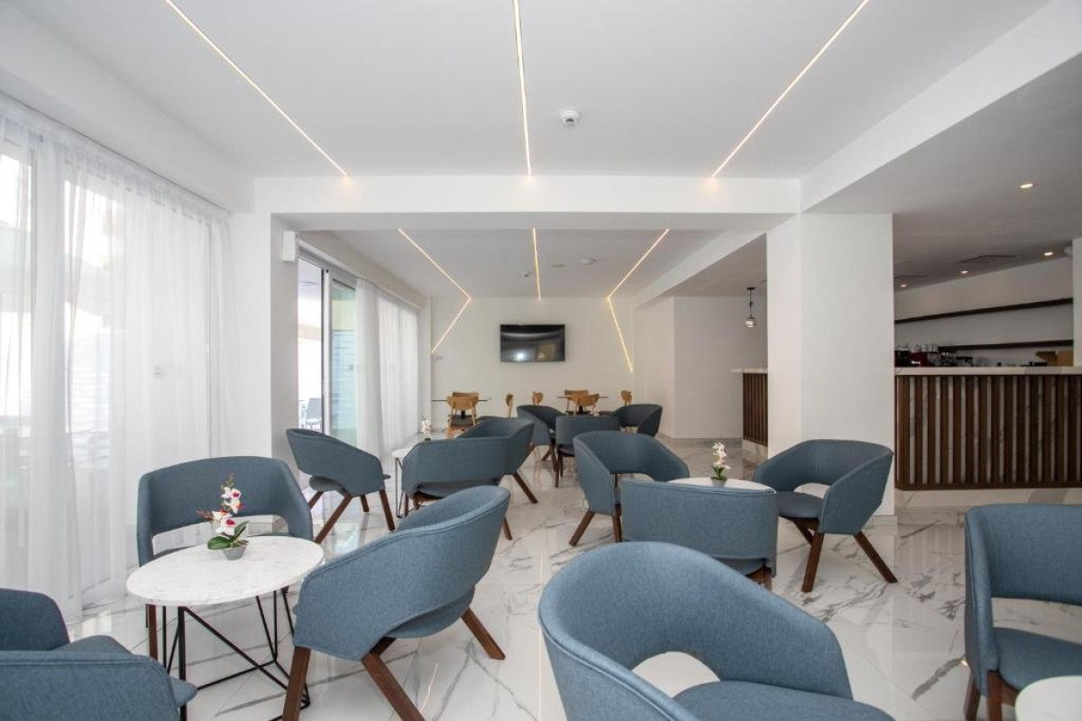 LARCO HOTEL BY BEST WESTERN PLUS