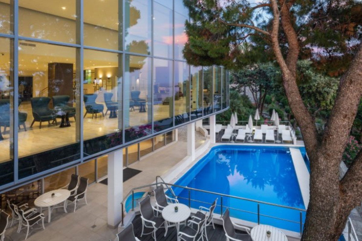 ROYAL BLUE HOTEL