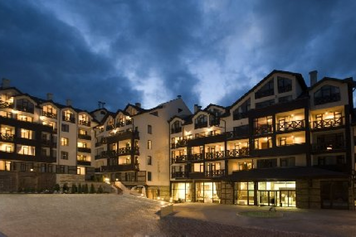 PREMIER LUXURY MOUNTAIN RESORT