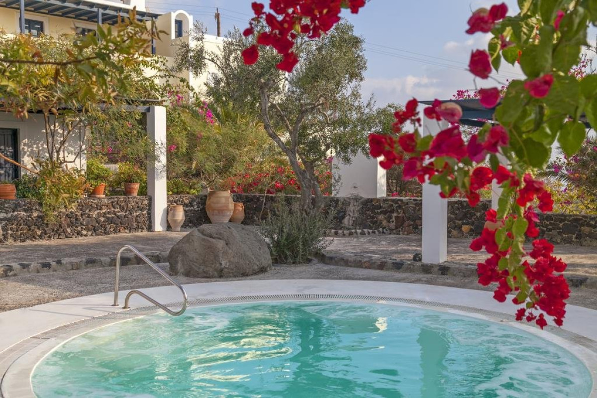 Vedema Resort (Megalochori - Santorini)