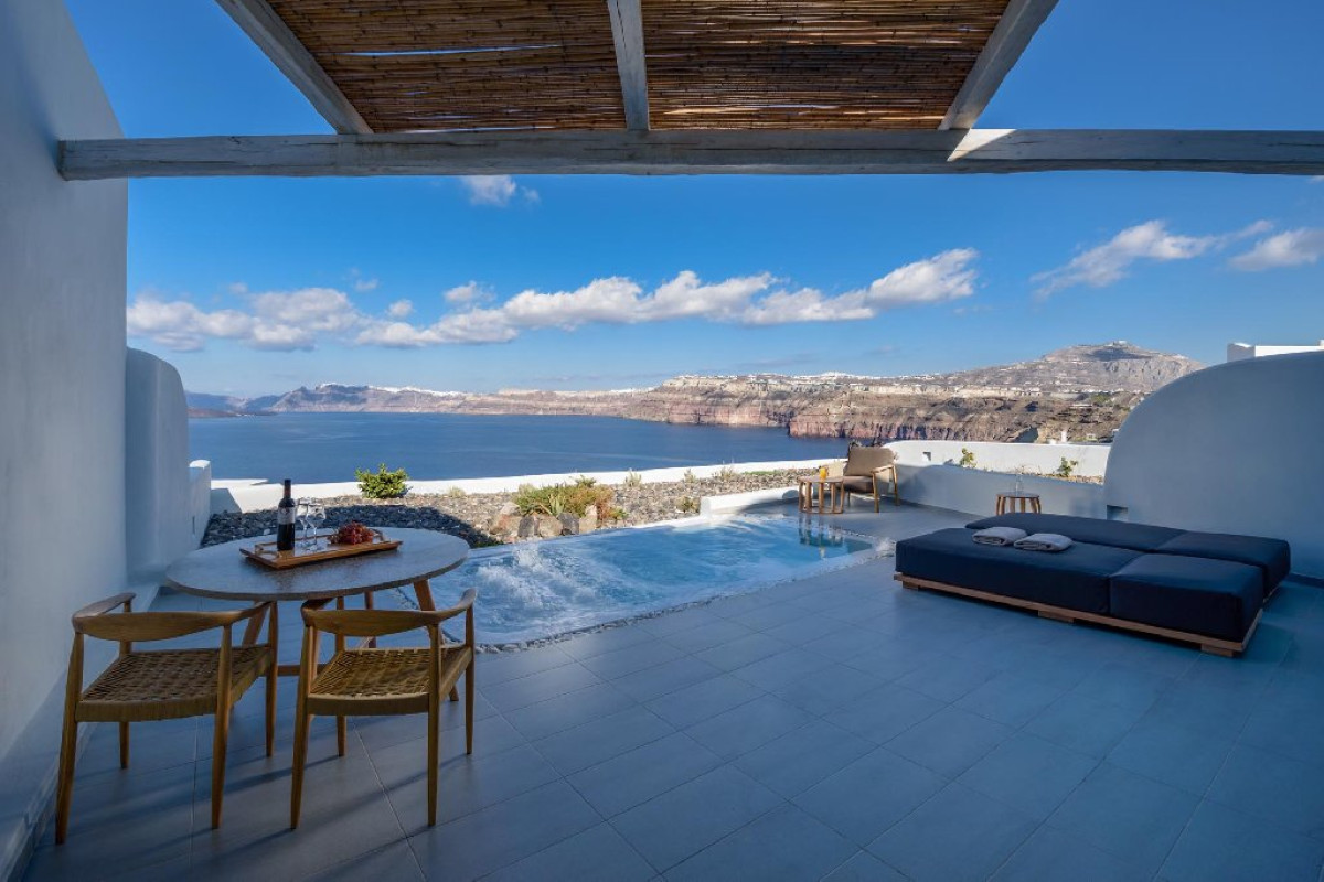Neptune Luxury Spa Suites