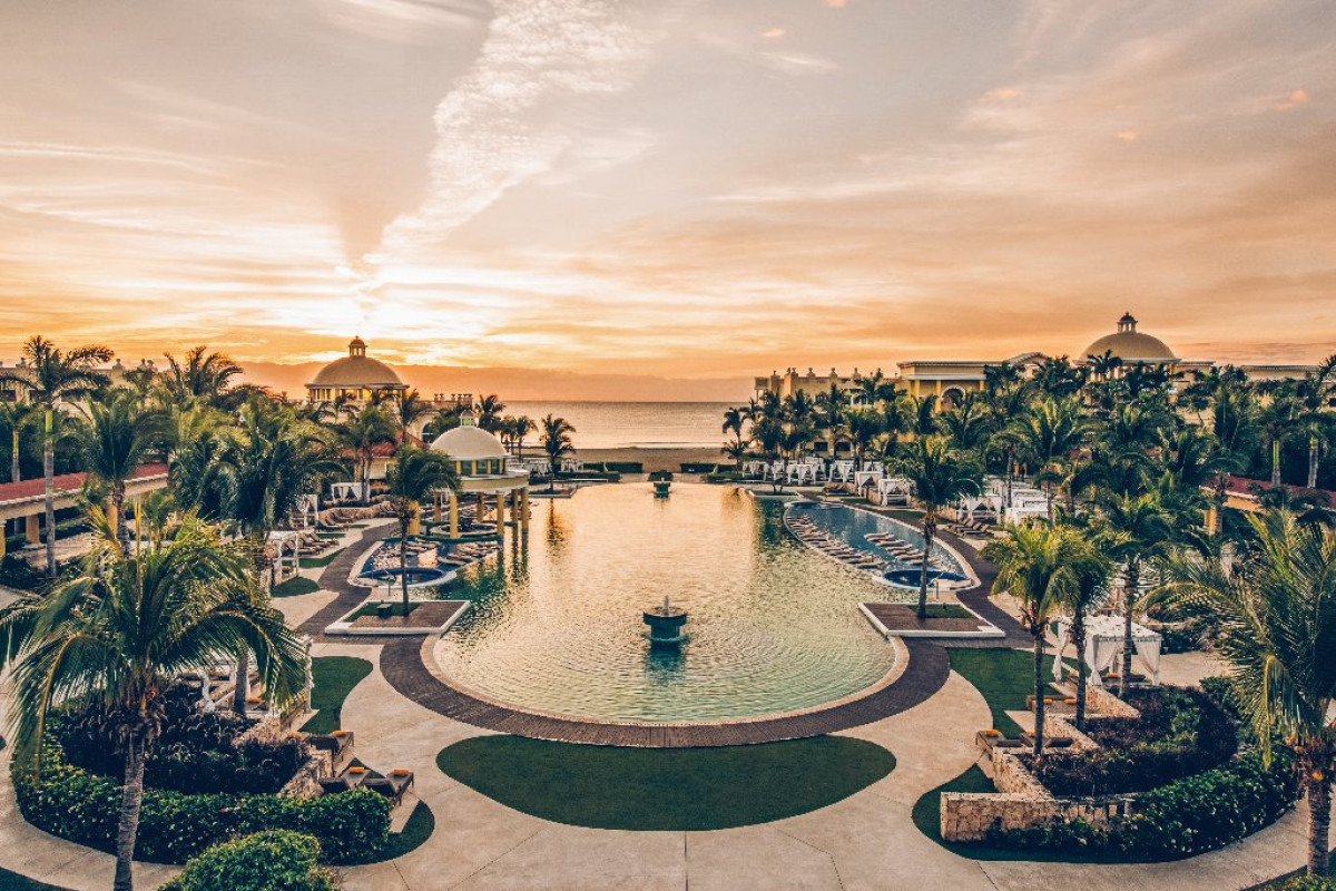JOIA Paraiso by Iberostar