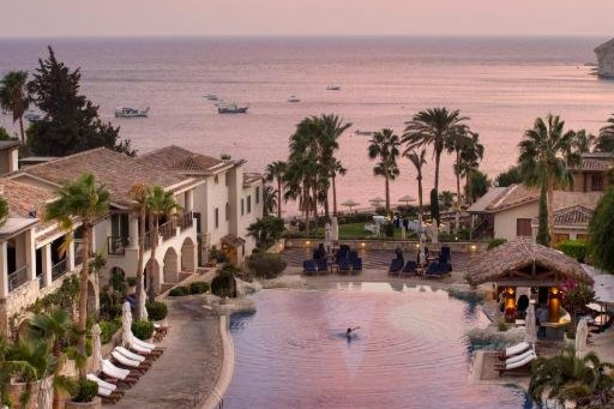 COLUMBIA BEACH RESORT