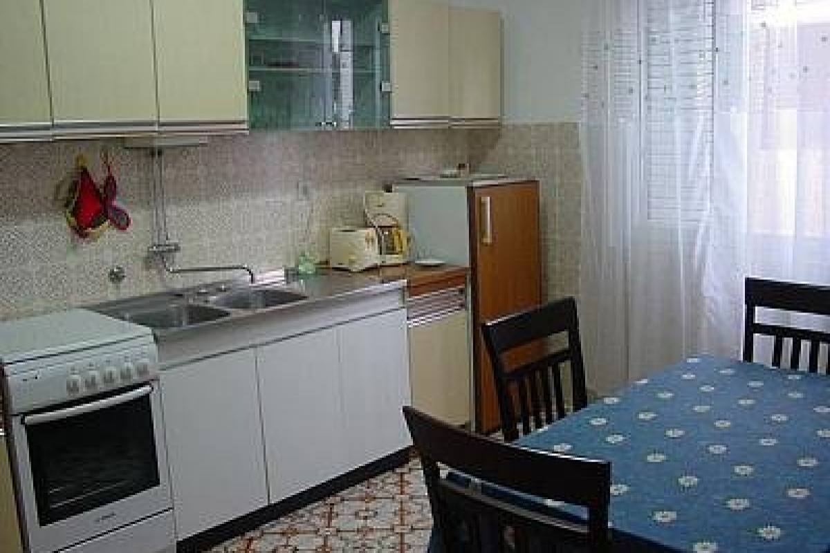 MARE LAURA private house (Trogir)