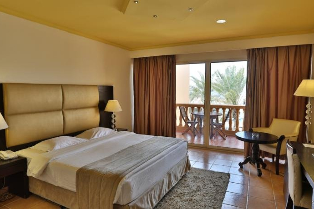 BM Beach Hotel